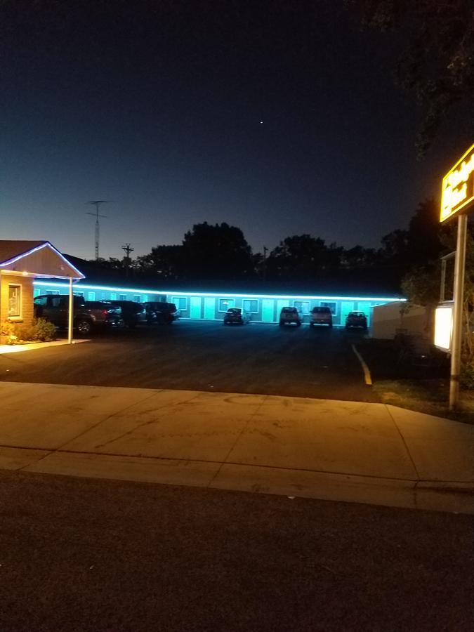 Arrowhead Motel Sundance Exterior photo